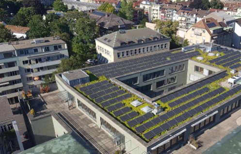 Solaranlage auf Dach in Basel